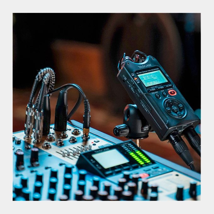 Grabador Portátil Tascam DR-40X Interface USB con entradas XLR