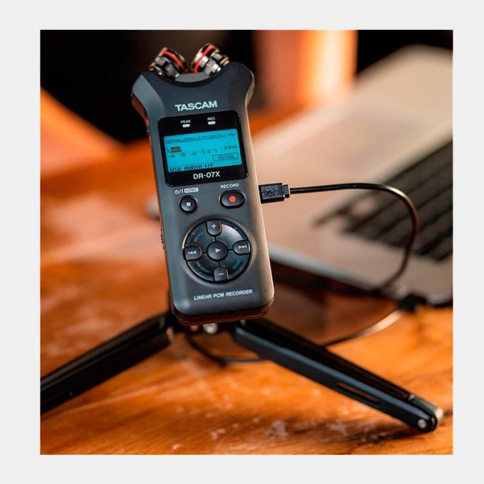 Grabador Portátil Tascam DR-07X Interface USB Microfonos en Y/X y A/B