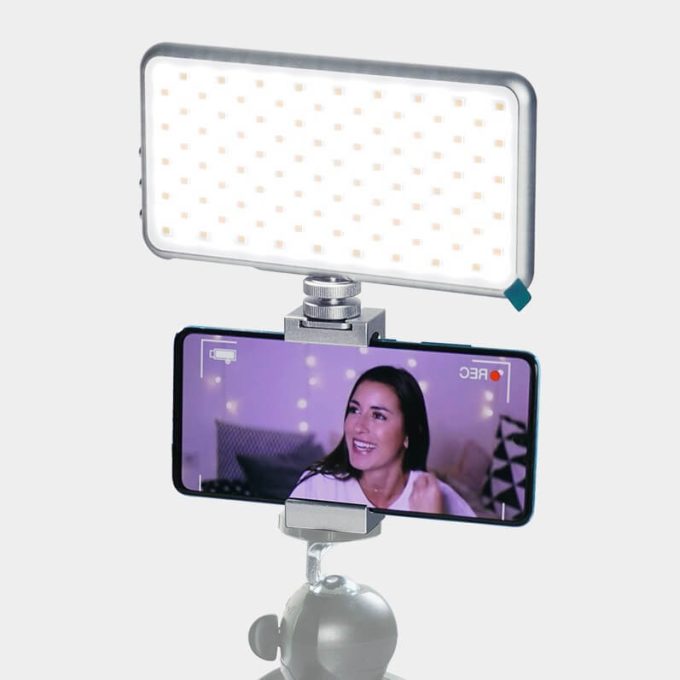 Luz Led Vidpro LED-180 color variable para cámara y teléfonos