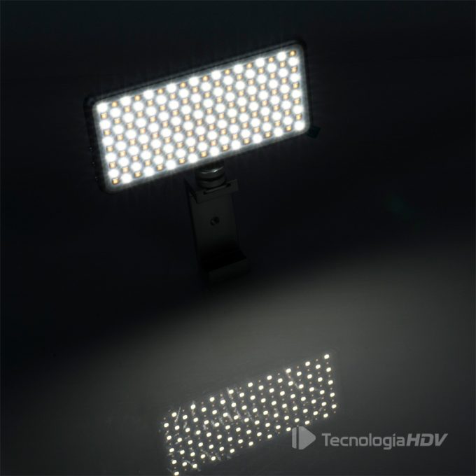 Luz Led Vidpro LED-180 color variable para cámara y teléfonos