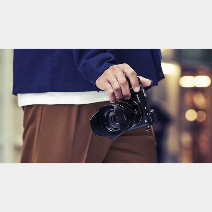 Cámara Mirrorless Sony Alpha a6400 con Lente 16-50mm