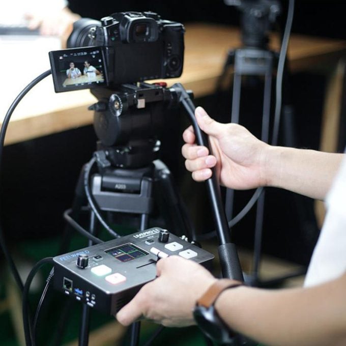 Switcher De Video FeelWorld LIVEPRO L1 Multiview 4 entradas HDMI USB