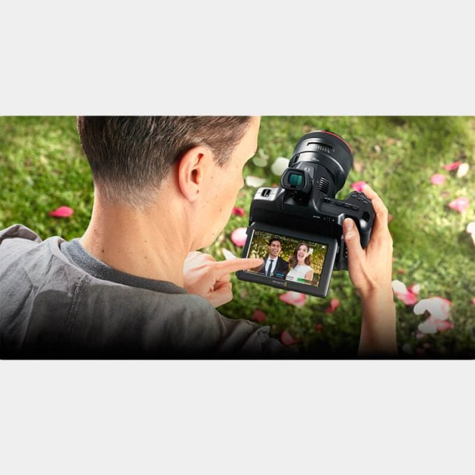 Blackmagic Design Pocket Cinema Camera 6K Pro (Canon EF)