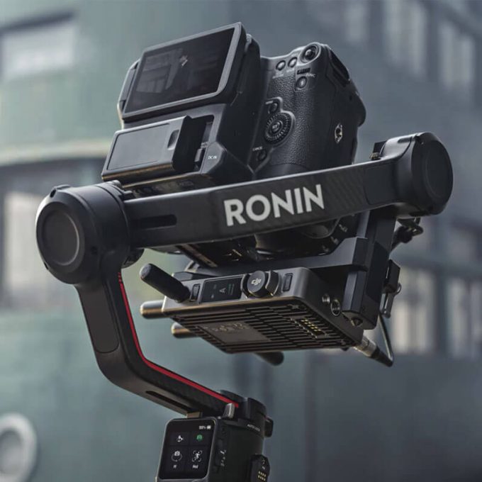 DJI-RS-3-Gimbal-estabilizador-para-cámaras-hasta-3Kg-img06