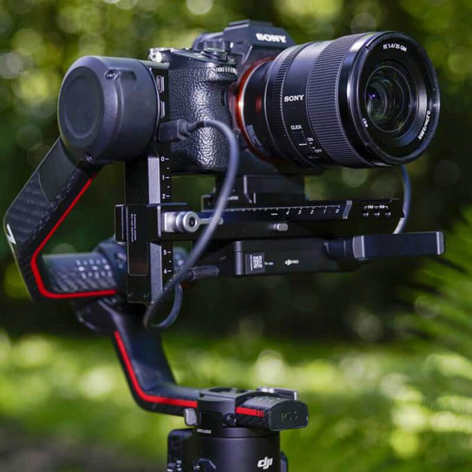 DJI-RS-3-Gimbal-estabilizador-para-cámaras-hasta-3Kg-img06