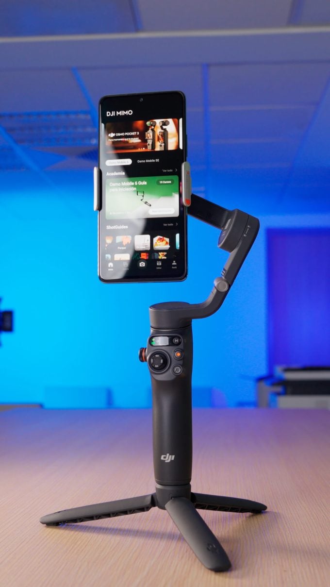 DJI Osmo Mobile 6 Gimbal para teléfono inteligente