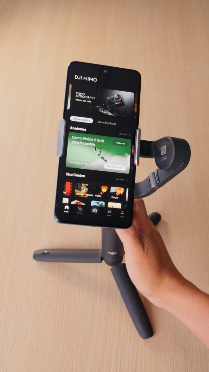 DJI Osmo Mobile 6 Gimbal para teléfono inteligente