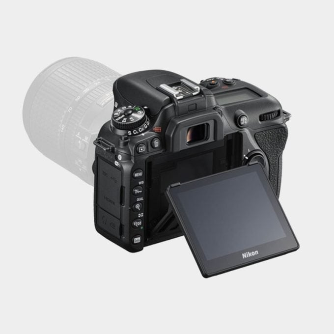 Cámara Nikon D7500 DSLR (solo cuerpo)