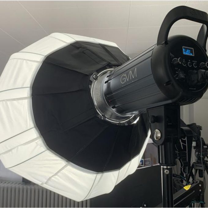 Softbox 66 cm GVM G100W Bi-Color LED 100W de potencia Con Stand