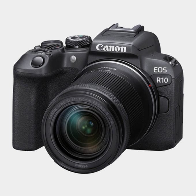 Canon r10 y lente 18-150mm