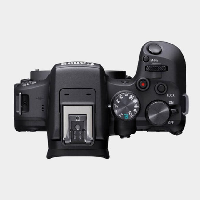 Canon r10 y lente 18-150mm
