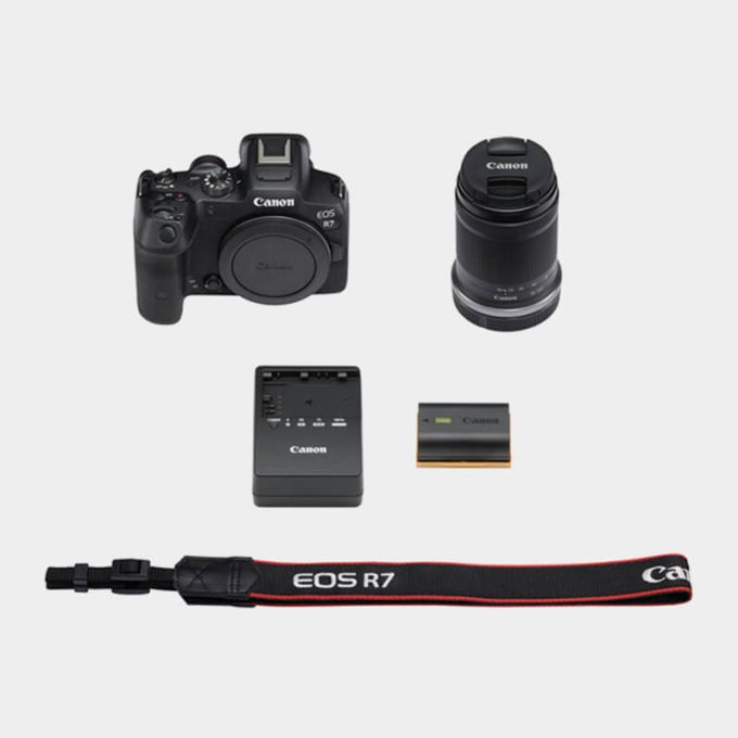 Canon Eos R7 y lente 18-150mm