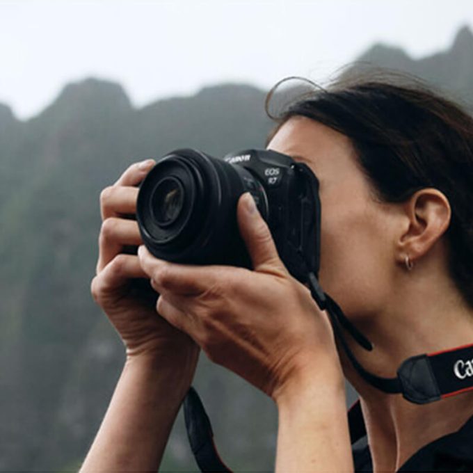 Canon Eos R7 y lente 18-150mm
