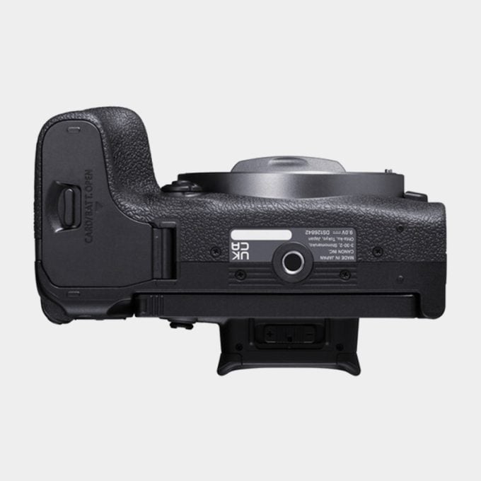 Camara sin espejo canon R10 con lente 18 45 mm