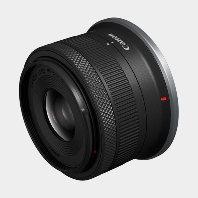 Camara sin espejo canon R10 con lente 18 45 mm