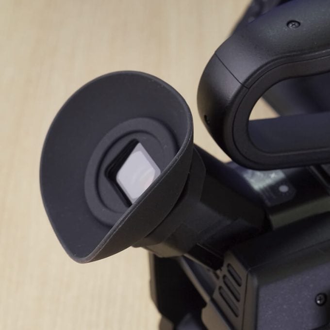 JVC GY-HM180 Ultra HD 4K con HD-3G-SDI Videocámara