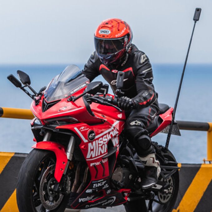 Soporte de perno en U para motocicleta insta360