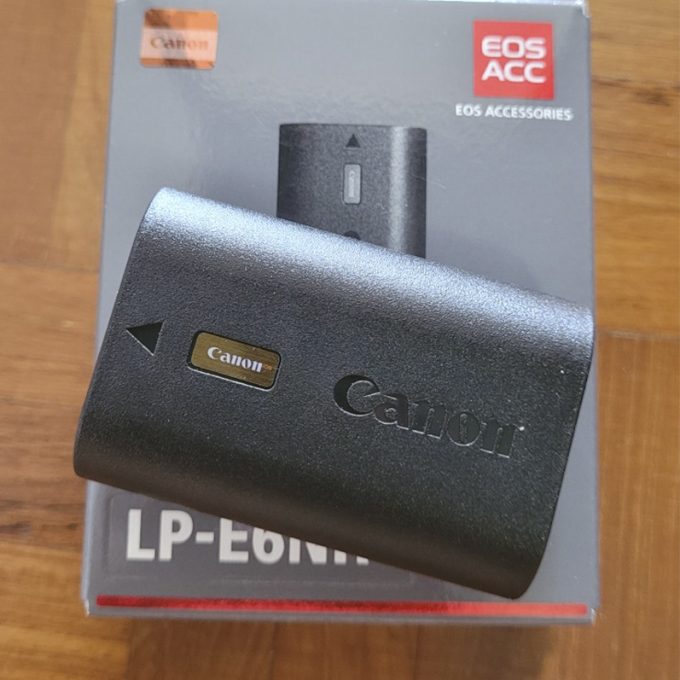 Batería de iones de litio Canon LP-E6NH (7,2 V, 2130 mAh)