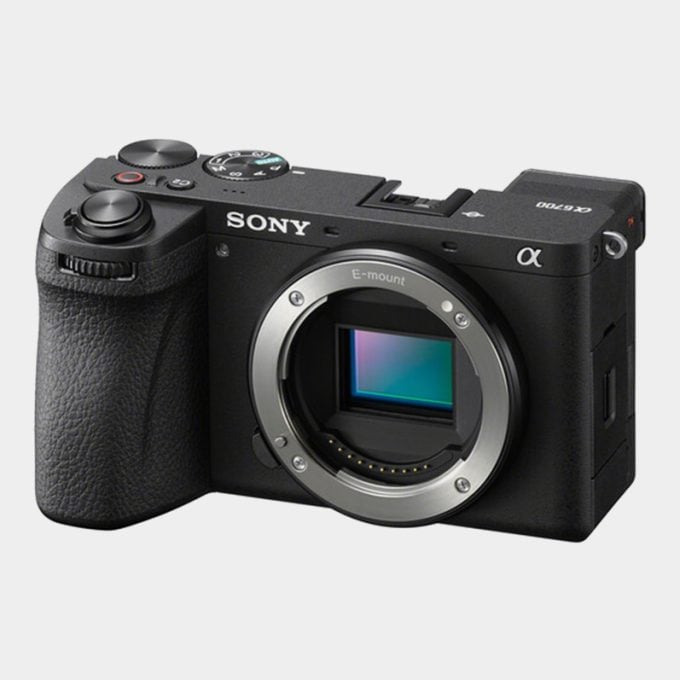 Cámara sin espejo Sony a6700 solo Cuerpo