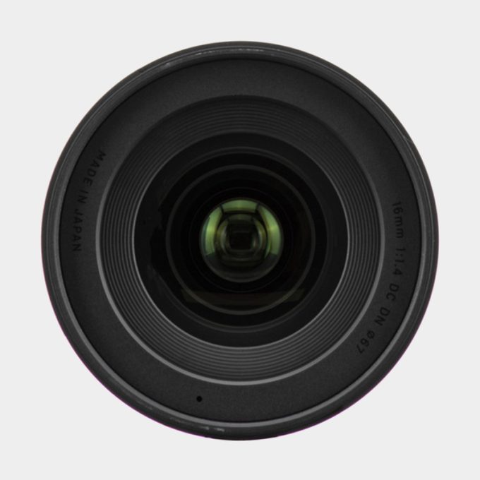 Lente Sigma 16mm f/1.4 DC DN de montura E Sony