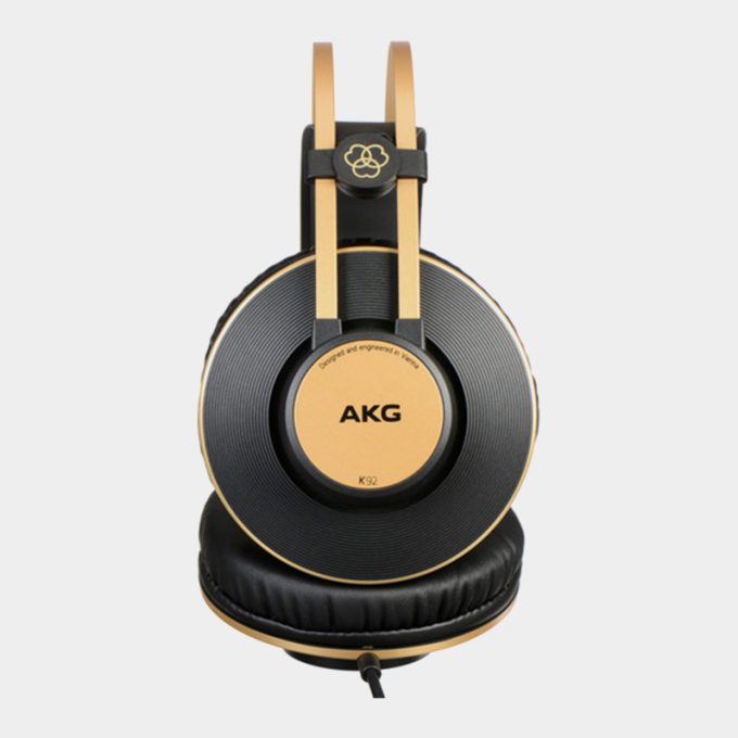 Auriculares de estudio cerrado AKG K92
