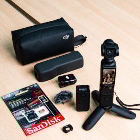 DJI Osmo Pocket 3 Creator Combo