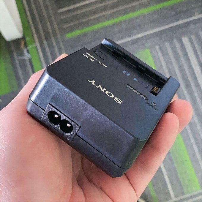 Cargador para Batería NP-FZ100 Sony BC-QZ1 Compatible con Sony A6700 FX30