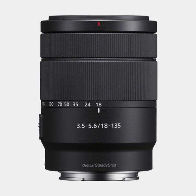 Lente Sony E 18-135mm f/3.5-5.6 OSS
