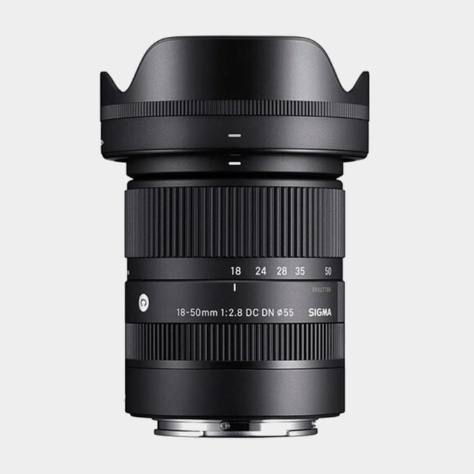 Lente Sigma 18-50 mm f/2,8 DC DN para Canon RF contemporáneo