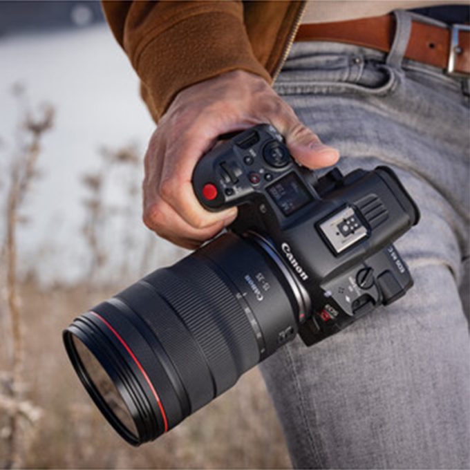 Cámara de cine sin espejo Canon EOS R5 C solo cuerpo